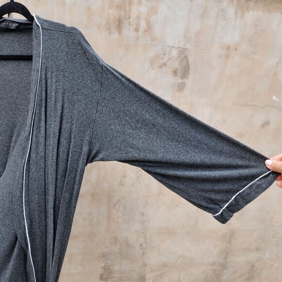 Hatch to hospital charcoal gray robe white piping maternity - Picture 6 of 8